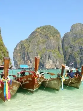 phi phi island
