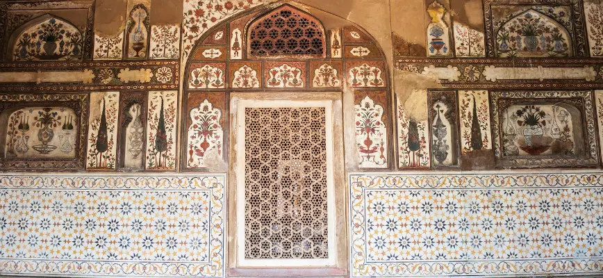 Visit Itmad-ud-Daula's Tomb