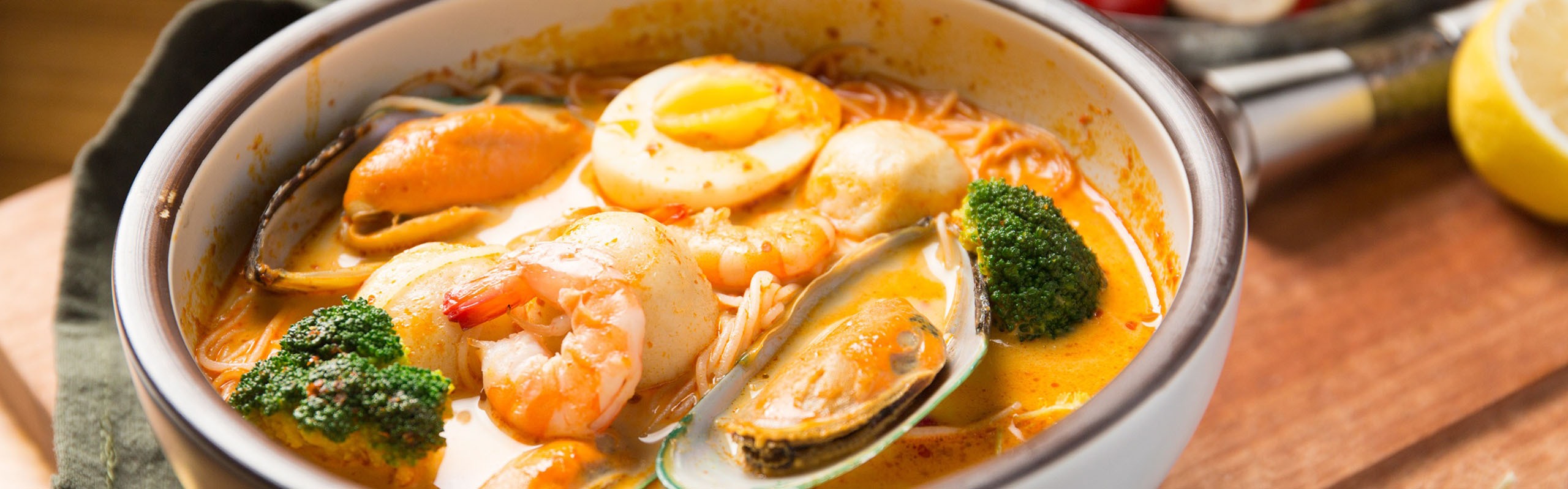30 of the Best Thai Foods & Dishes You Absolutely Have to Try