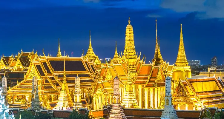 the grand palace in Bangkok