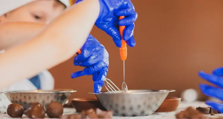 Chocolate bar making class