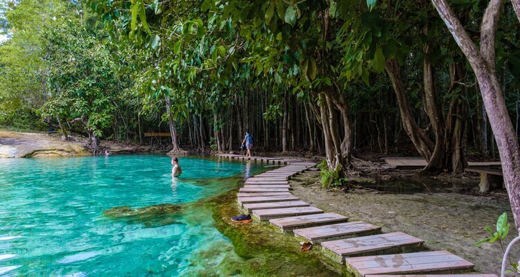 Emerald Pool auf der Insel Krabi