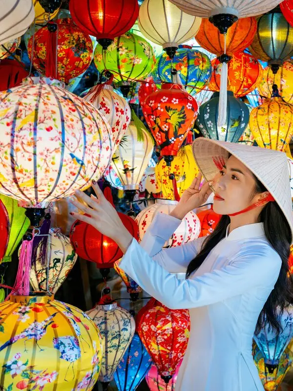 Lantern-making in Hoi An