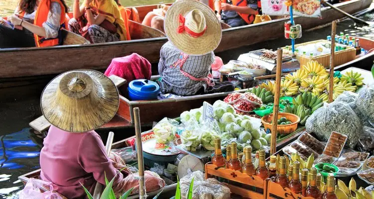 the floating market of bangkok